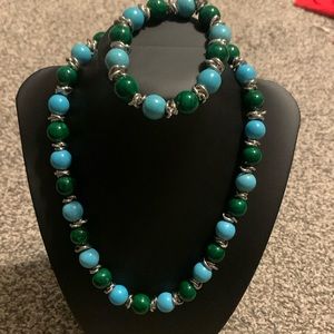 Beaded green/tortoise and silver necklace and bracelet set